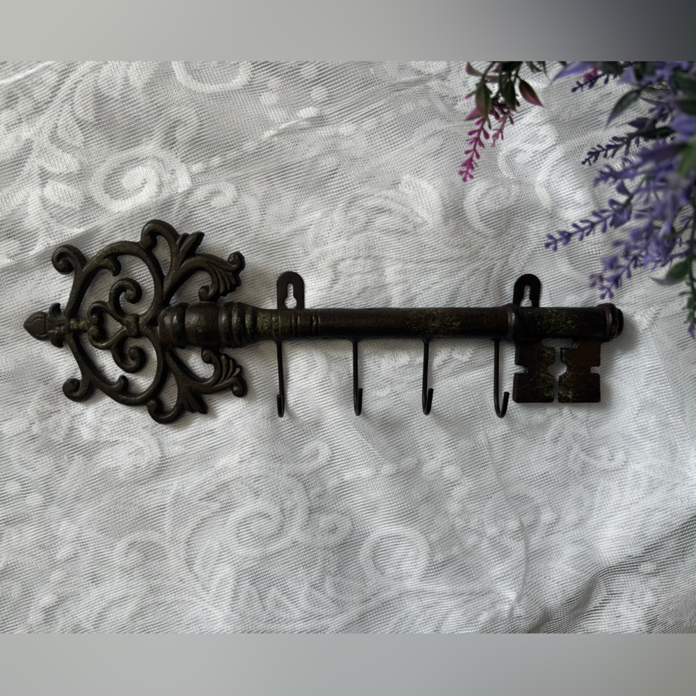 Vintage-Style Key Wall Hook
